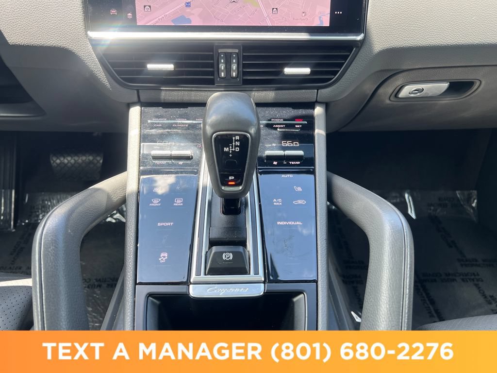 Used 2022 Porsche Cayenne w/ Premium Package AWD/4WD image 27