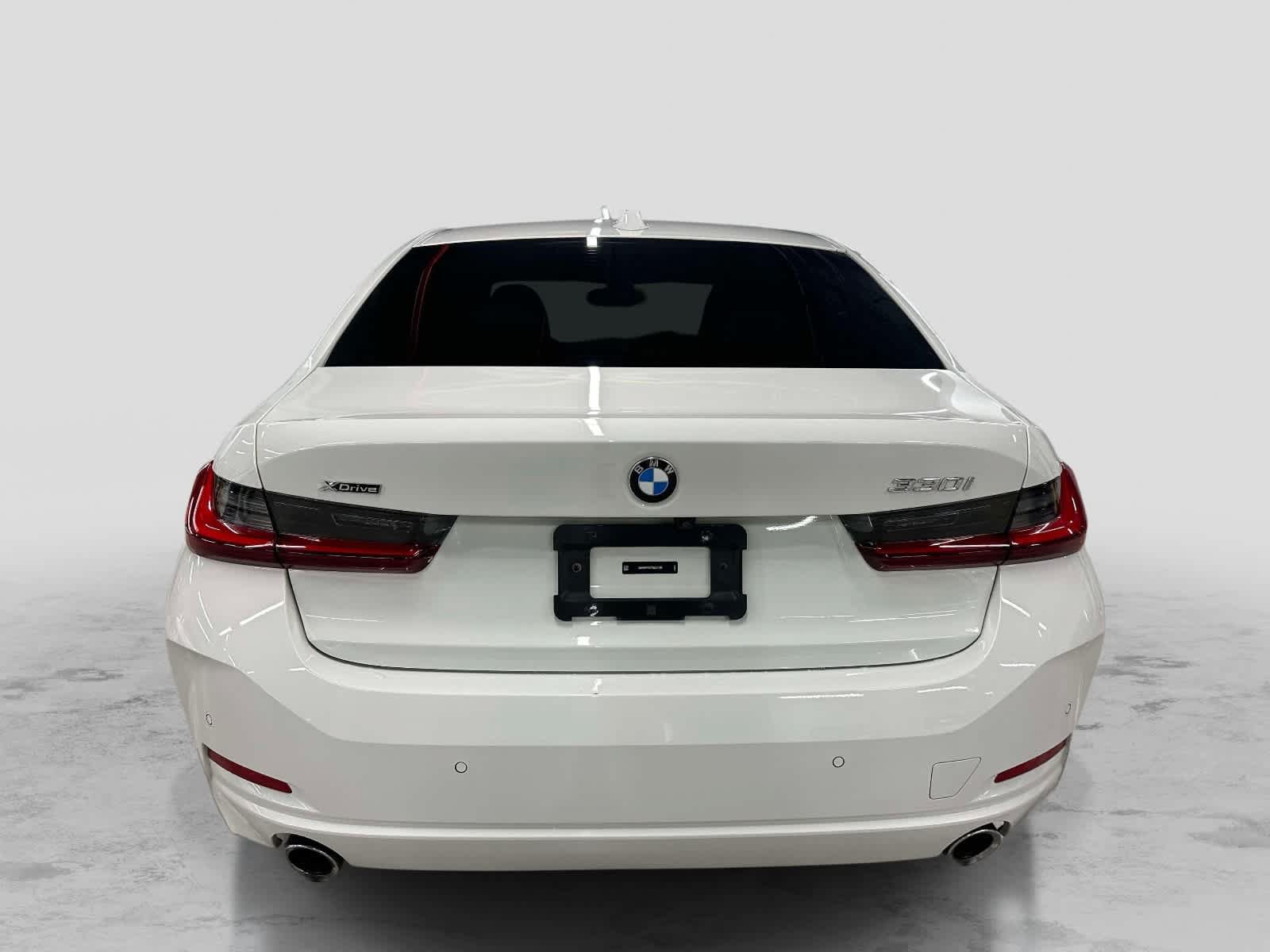 Used 2024 BMW 330i xDrive Sedan w/ Convenience Package AWD/4WD image 4