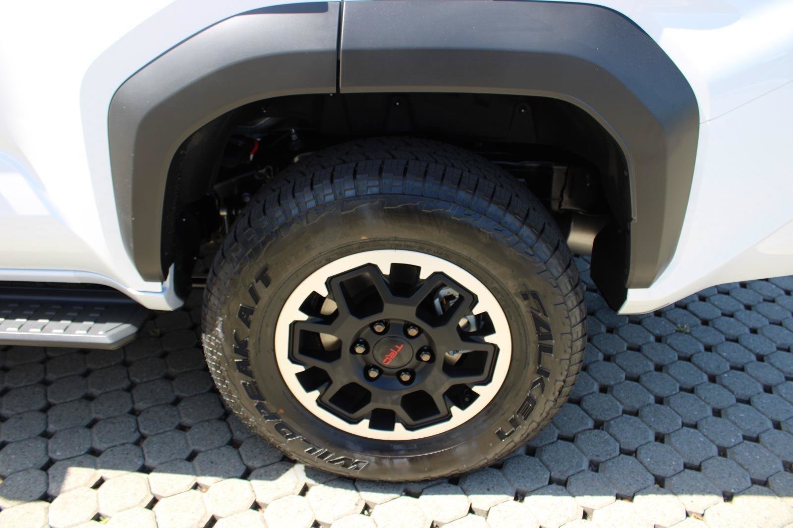 Used 2026 Toyota 4Runner TRD Off-Road AWD/4WD image 15