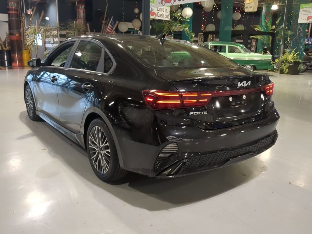 Used 2024 Kia Forte GT-Line w/ GT-Line Premium Package image 9