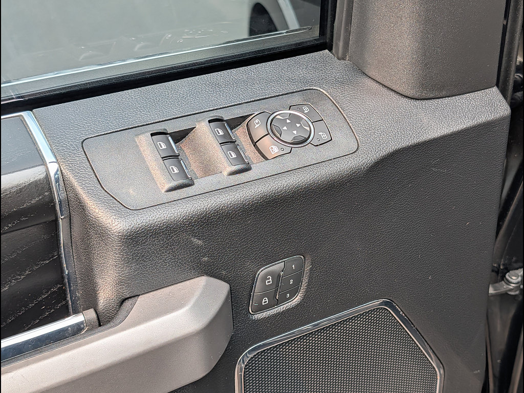Used 2018 Ford F150 Platinum w/ Technology Package AWD/4WD image 28