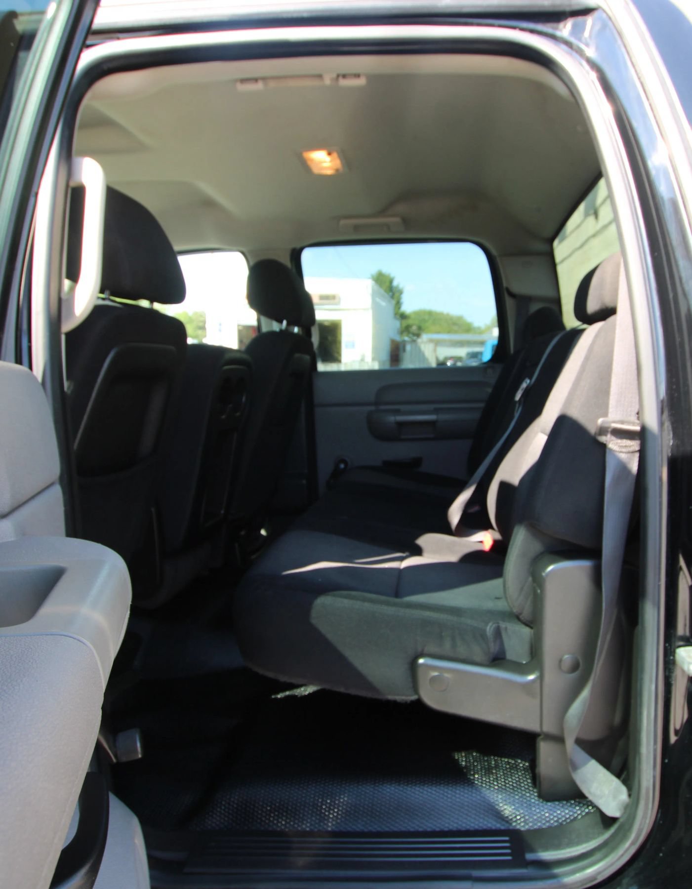 Used 2011 Chevrolet Silverado 2500 W/T w/ Snow Plow Prep Package AWD/4WD image 11