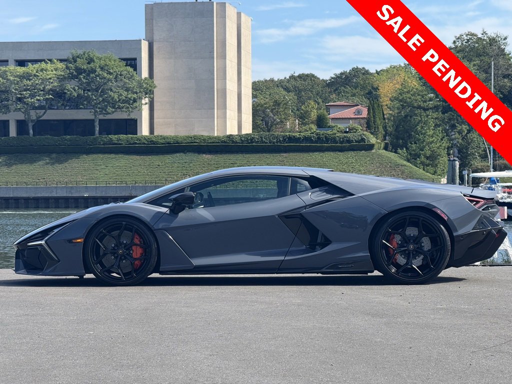 Used 2024 Lamborghini Revuelto image 7