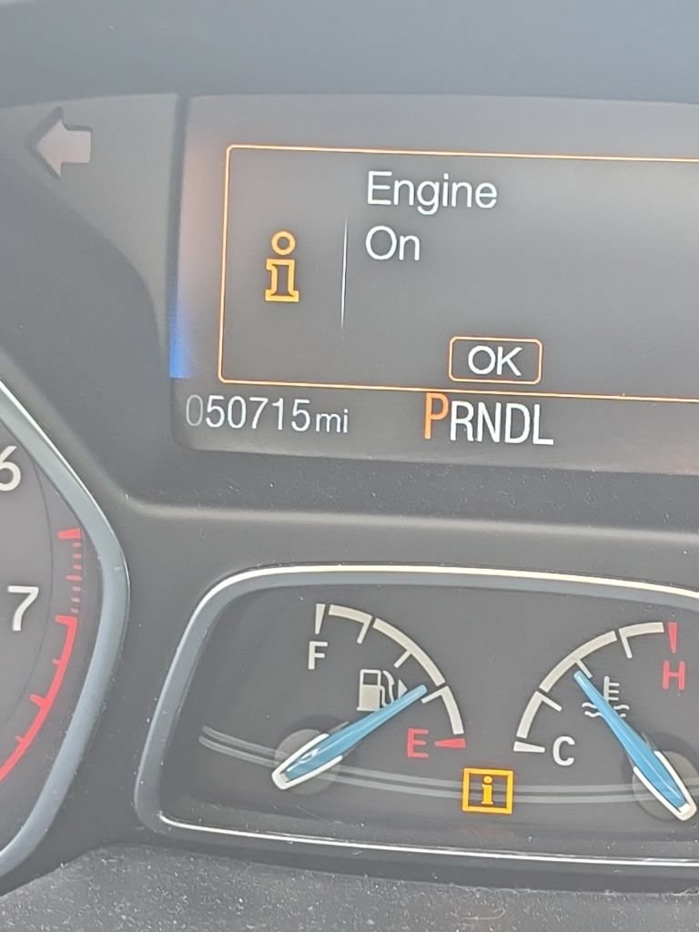 Used 2018 Ford Focus SE w/ Cold Weather Package FWD image 8