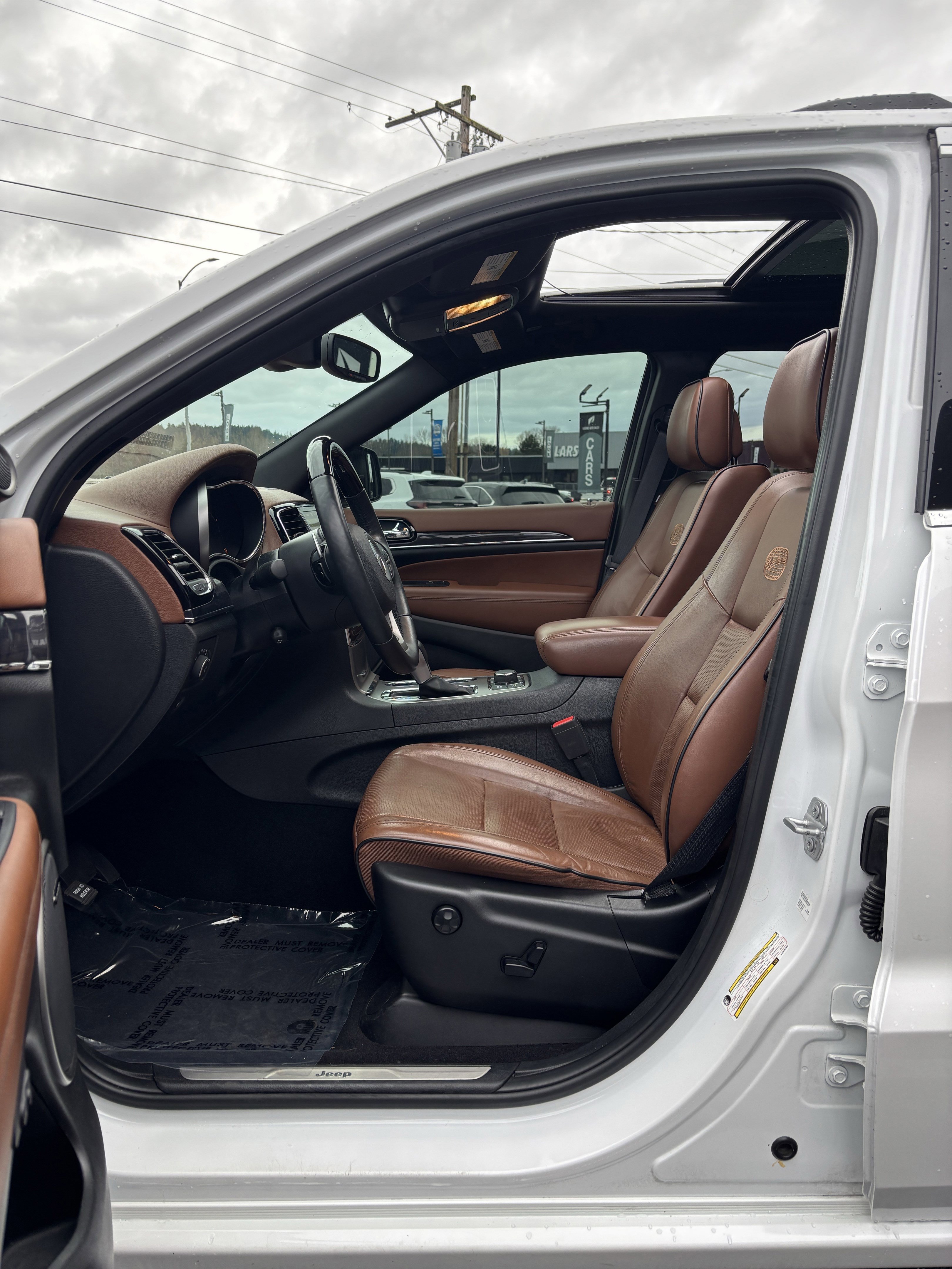 Used 2020 Jeep Grand Cherokee Overland image 23