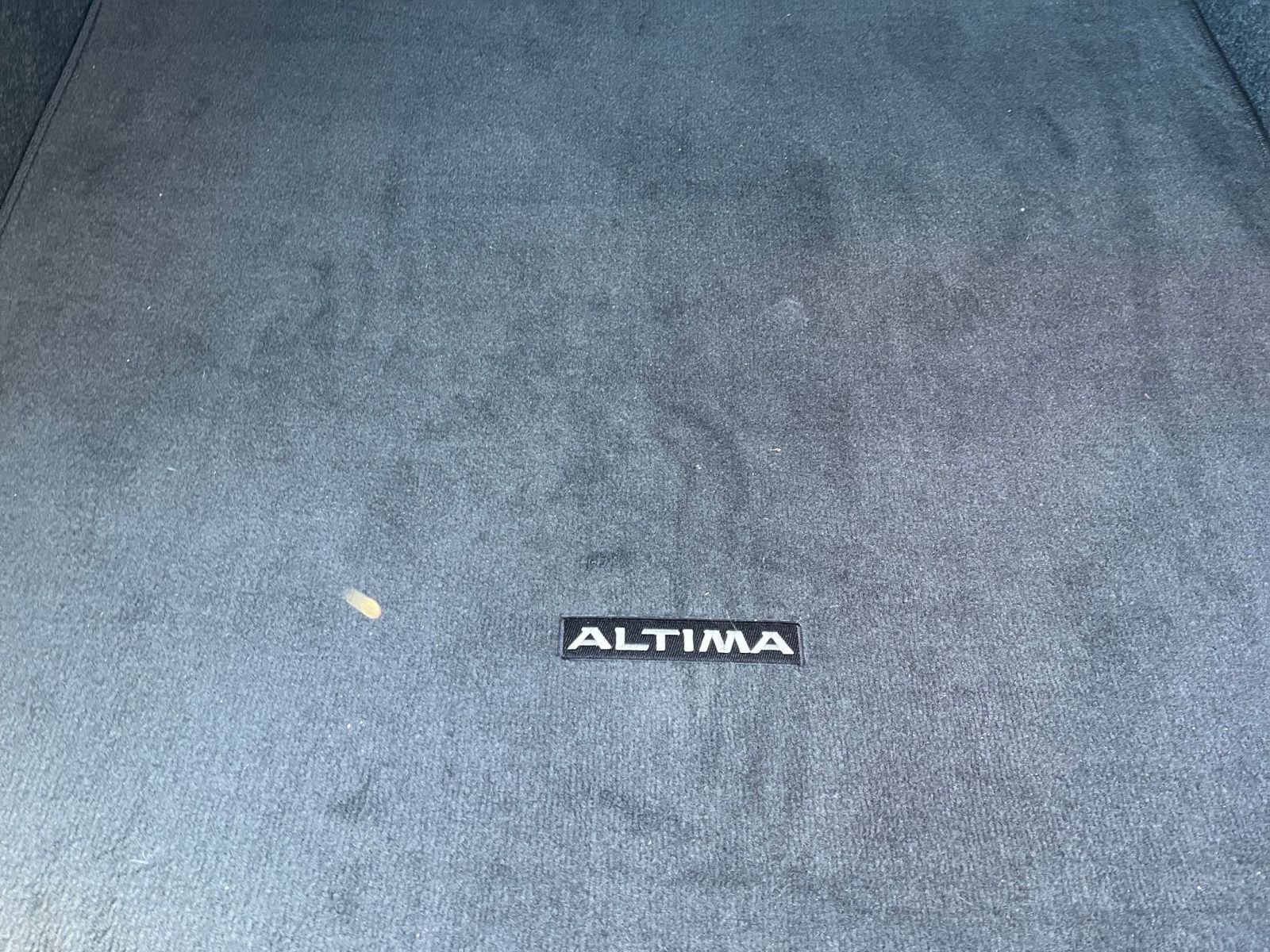 Used 2025 Nissan Altima 2.5 SV image 30