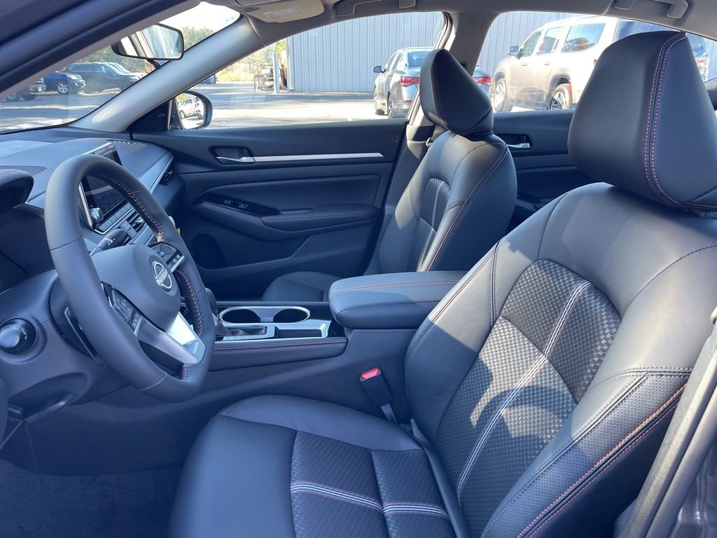 New 2025 Nissan Altima 2.5 SR image 16