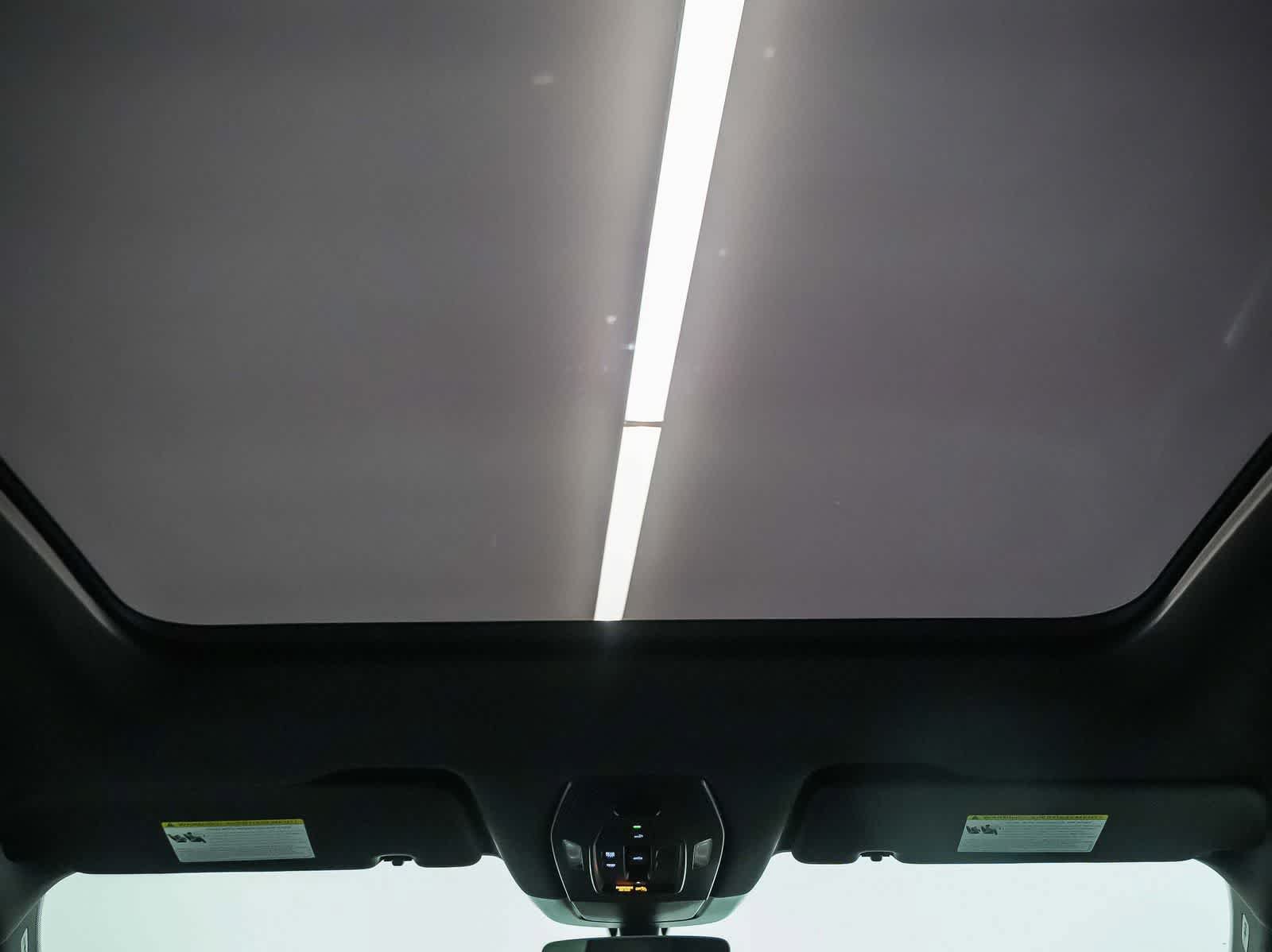 New 2026 Porsche Cayenne Electric AWD/4WD image 18