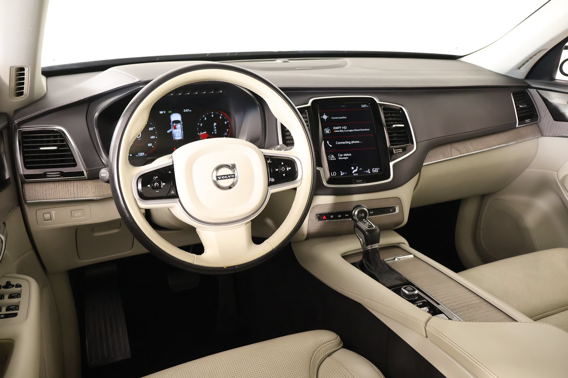 Used 2021 Volvo XC90 T6 Inscription w/ Climate Package AWD/4WD image 2
