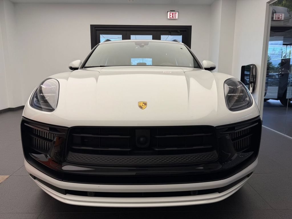 Certified 2024 Porsche Macan S AWD/4WD image 24