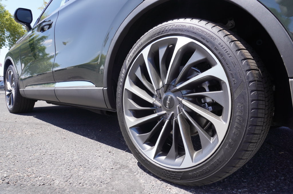 Used 2023 Lincoln Aviator Reserve w/ Equipment Group 201A RWD image 7