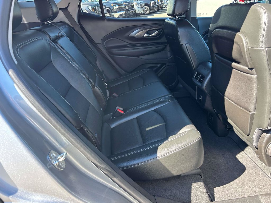 Used 2023 GMC Terrain SLT w/ Infotainment Package II AWD/4WD image 19