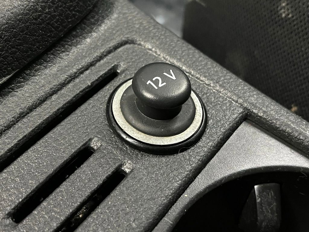 Used 2017 Volkswagen Golf S image 12