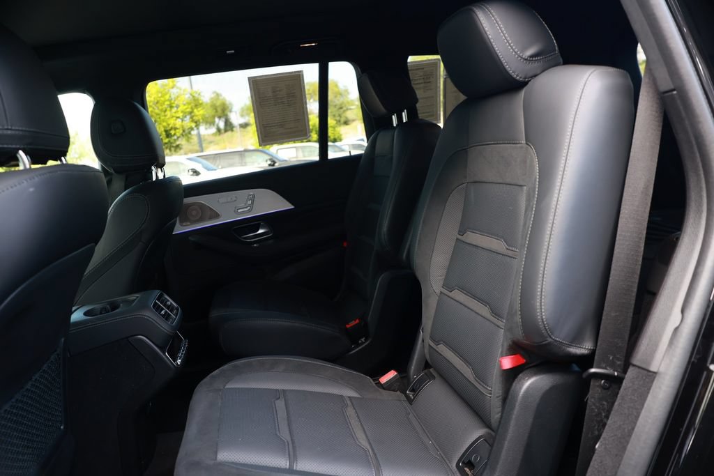 Used 2024 Mercedes-Benz GLS 63 AMG 4MATIC image 40