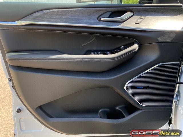 Certified 2022 Jeep Grand Cherokee Overland AWD/4WD image 23