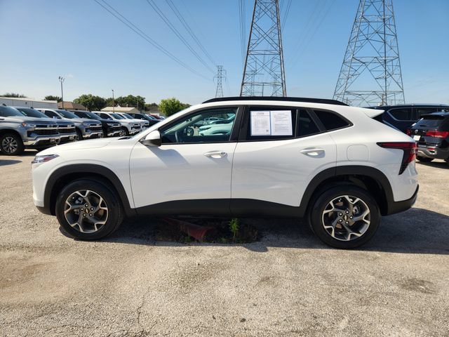 Used 2024 Chevrolet Trax LT FWD image 4
