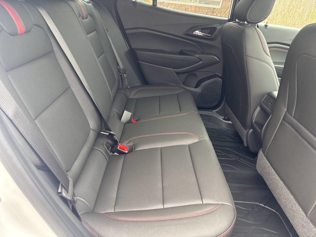 New 2026 Chevrolet Trax RS w/ Sunroof Package FWD image 37