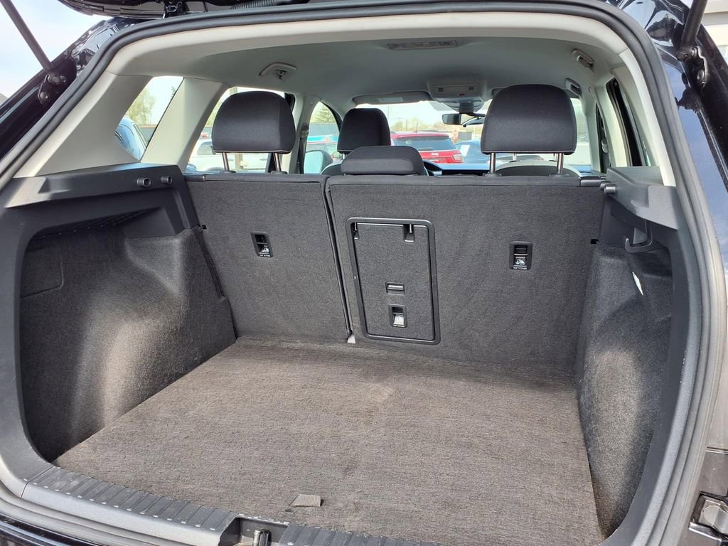 Used 2025 Volkswagen Taos S AWD/4WD image 19