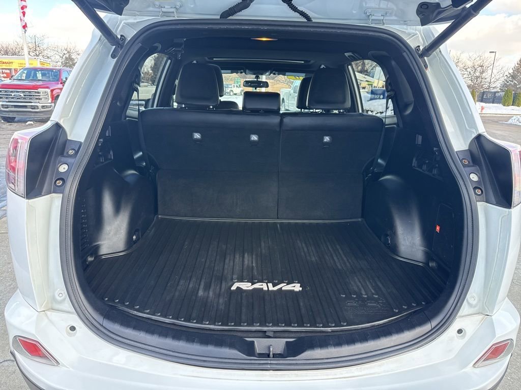 Used 2016 Toyota RAV4 SE image 51