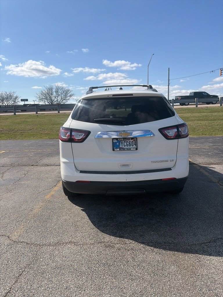 Used 2014 Chevrolet Traverse LS FWD image 5