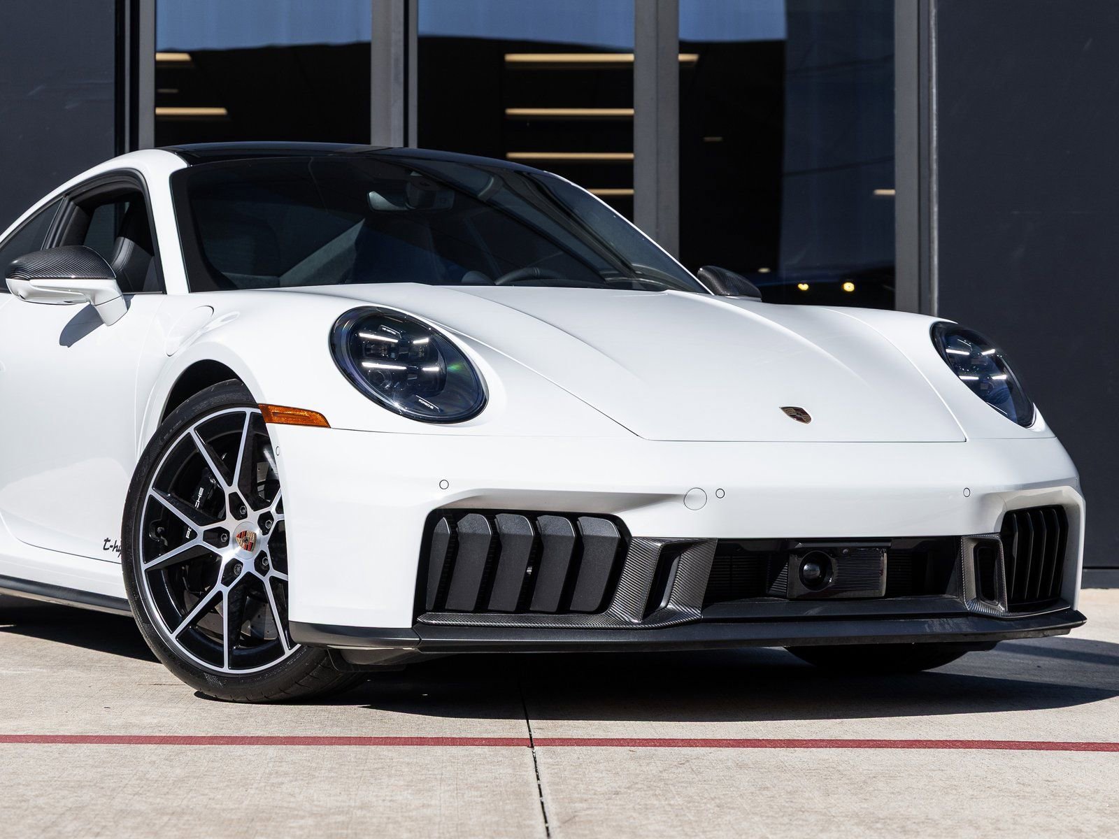 Certified 2025 Porsche 911 Carrera GTS image 9