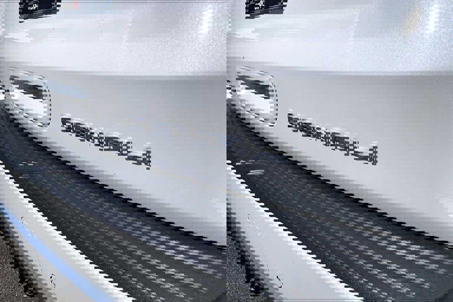 Used 2024 GMC Yukon Denali image 9