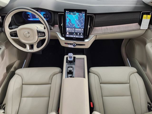 New 2026 Volvo XC90 B6 Ultra w/ Protection Package image 4