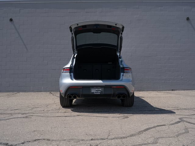 Certified 2026 Porsche Macan AWD/4WD image 14