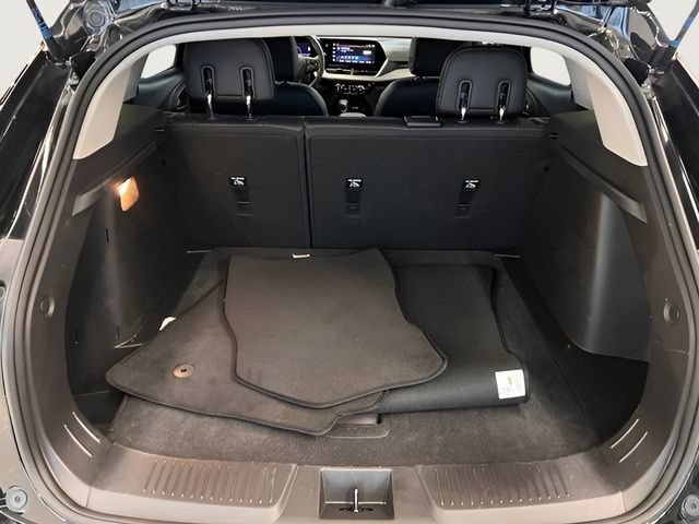 Certified 2025 Chevrolet Trax LT FWD image 8