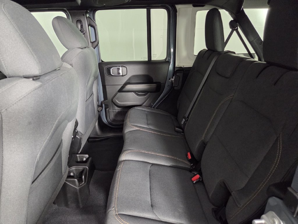 Used 2026 Jeep Wrangler Unlimited Sahara AWD/4WD image 21