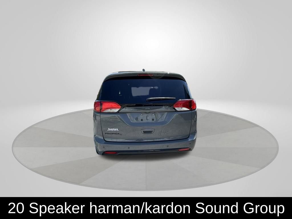 Used 2020 Chrysler Pacifica Touring-L Plus image 6