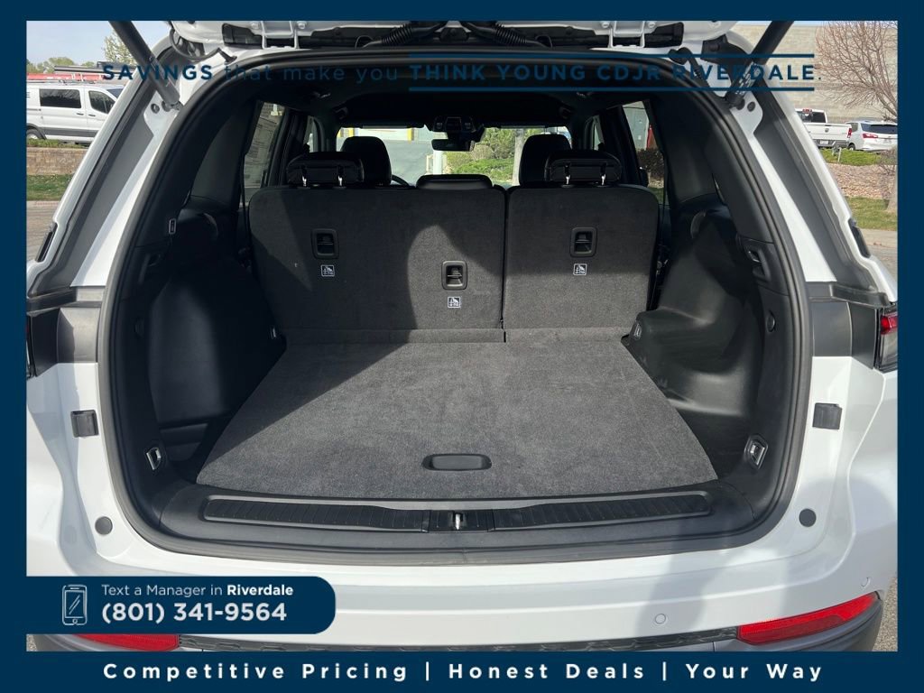 New 2026 Jeep Grand Cherokee Altitude image 22