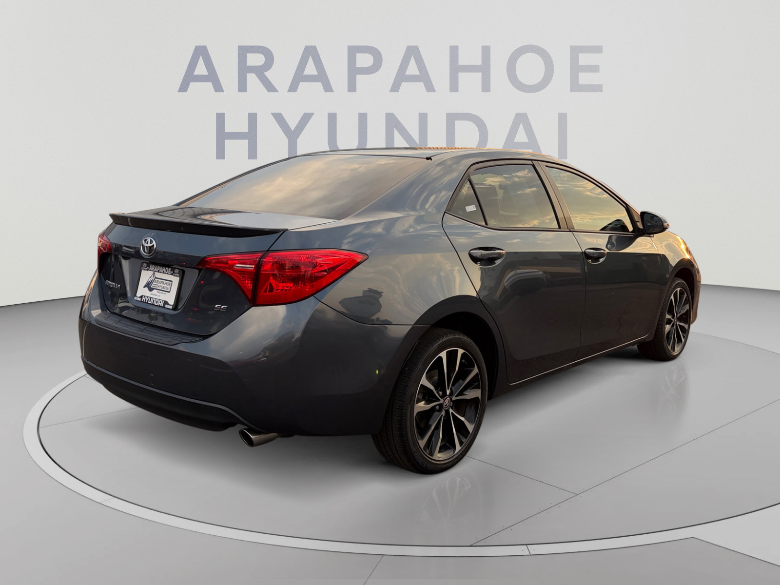 Used 2017 Toyota Corolla SE w/ Carpet Mat Package (TMS) FWD image 5