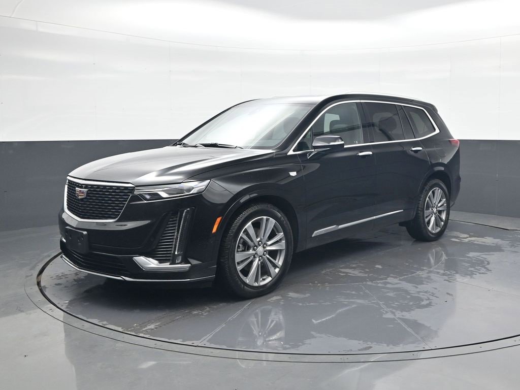 Used 2022 Cadillac XT6 Premium Luxury w/ Technology Package image 3