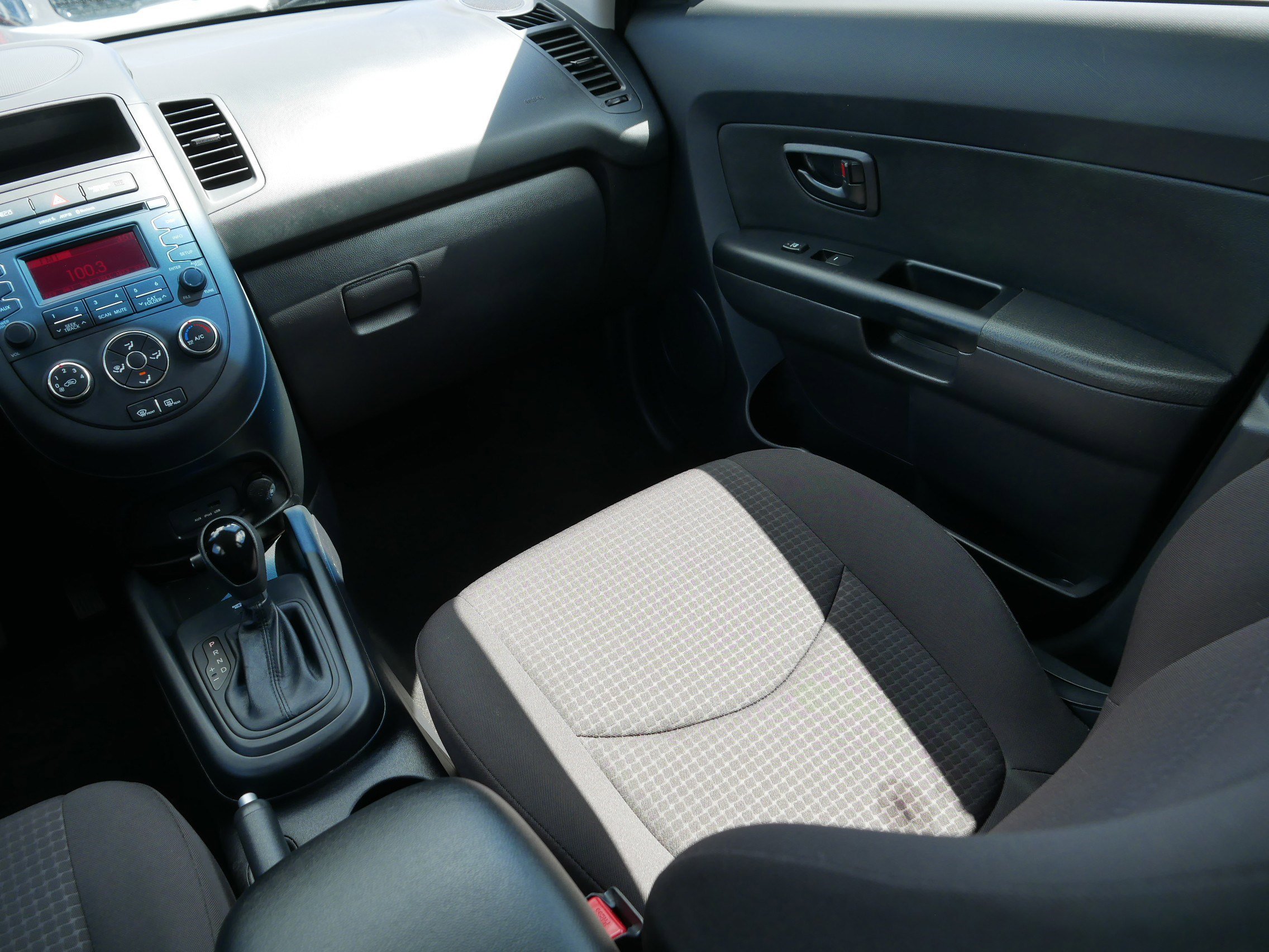 Used 2013 Kia Soul FWD image 11