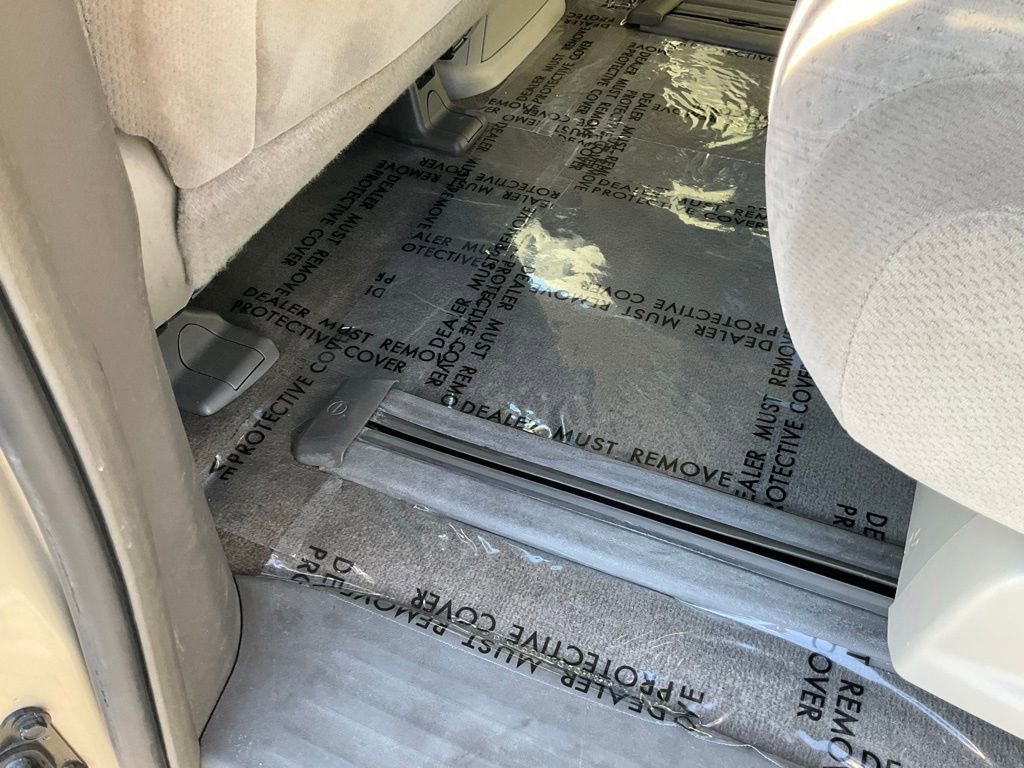 Used 2015 Toyota Sienna LE image 26