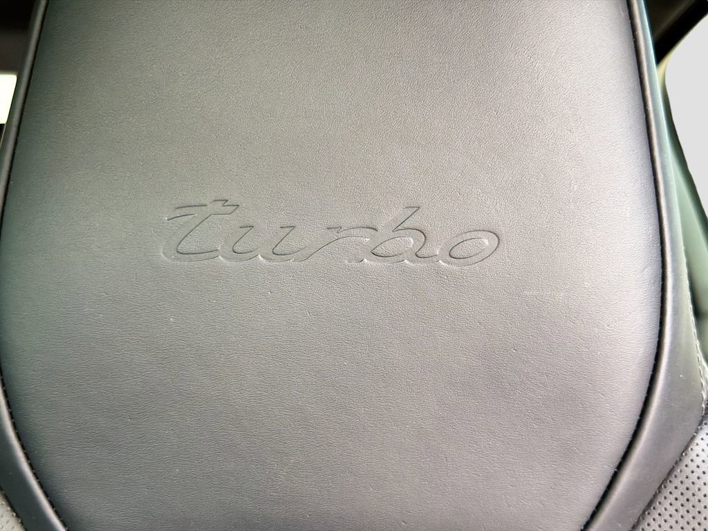Used 2020 Porsche Cayenne Turbo image 26
