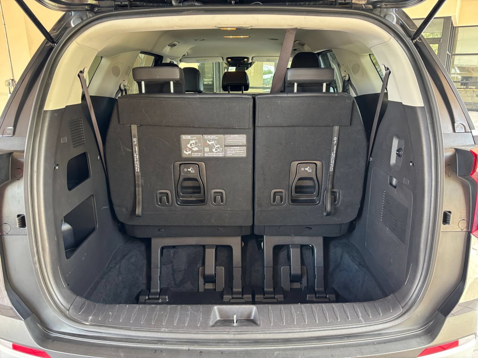 Used 2026 Kia Carnival FWD image 29
