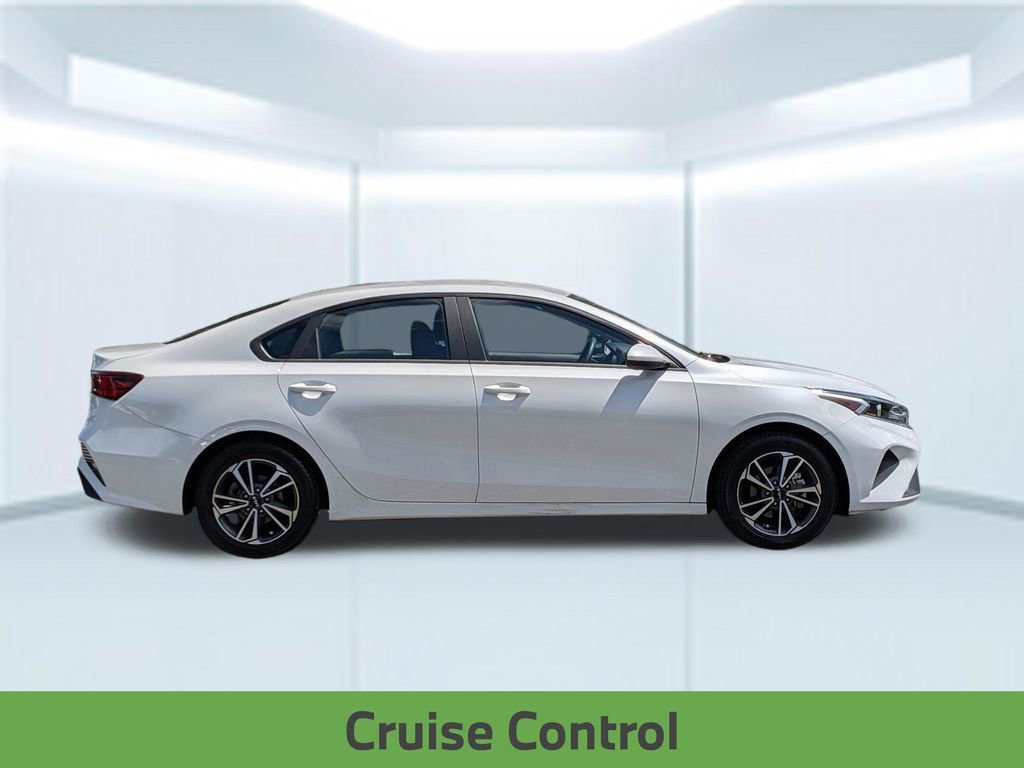 Used 2023 Kia Forte LXS FWD image 9