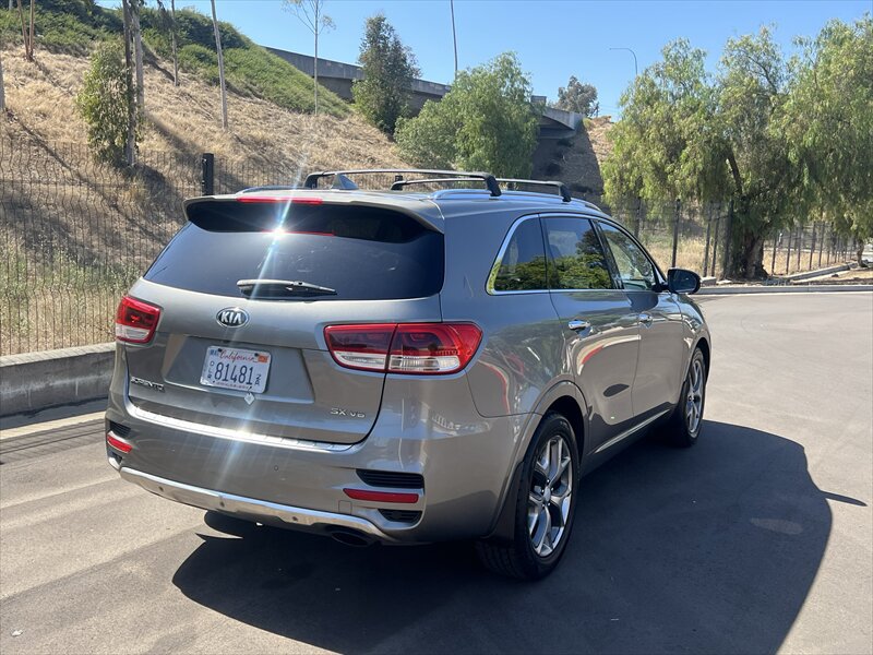 Used 2016 Kia Sorento SX FWD image 14