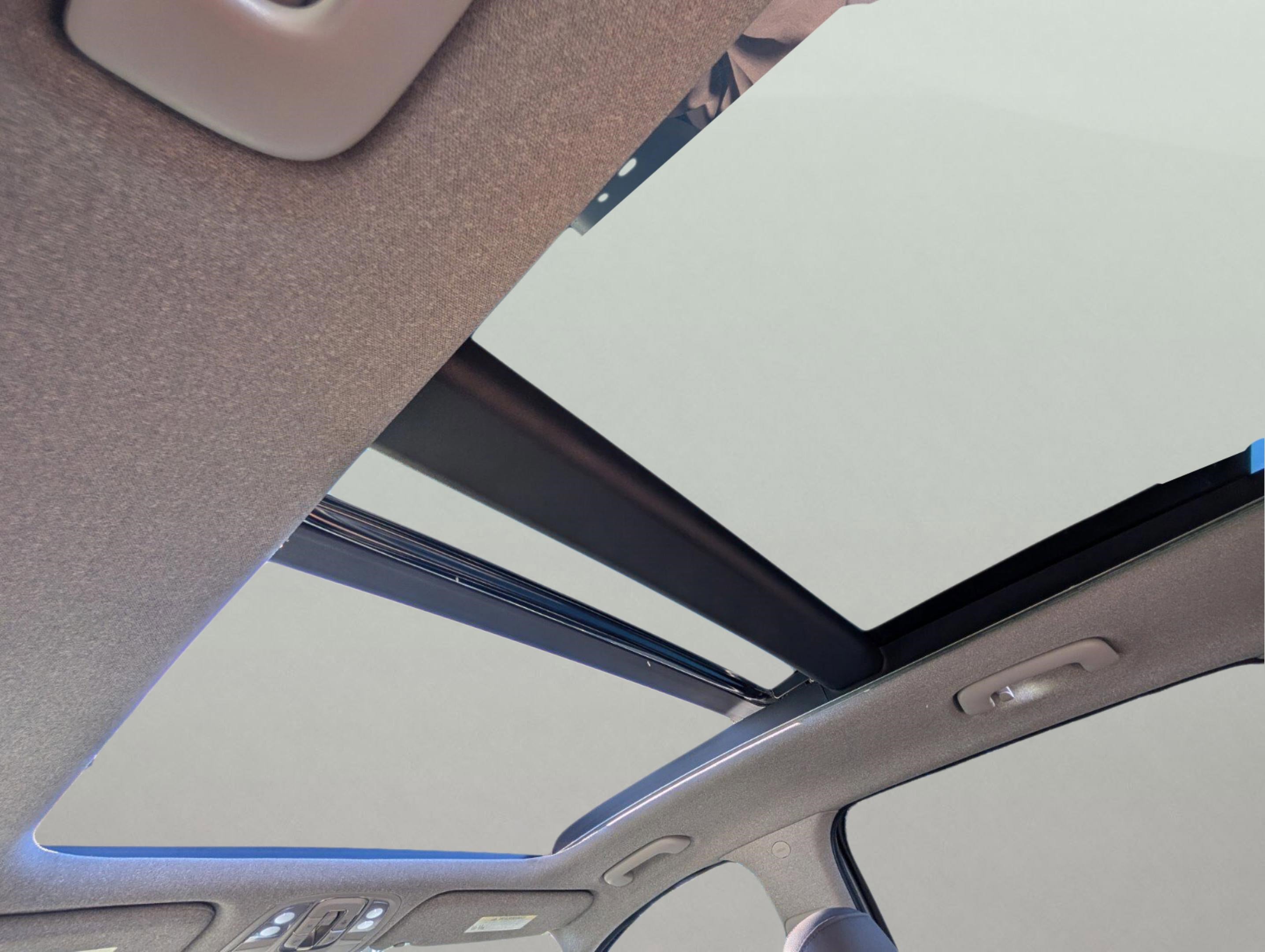 Used 2019 Hyundai Santa Fe Limited image 34