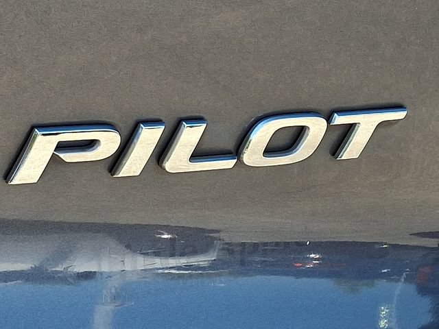 Used 2016 Honda Pilot Touring image 24