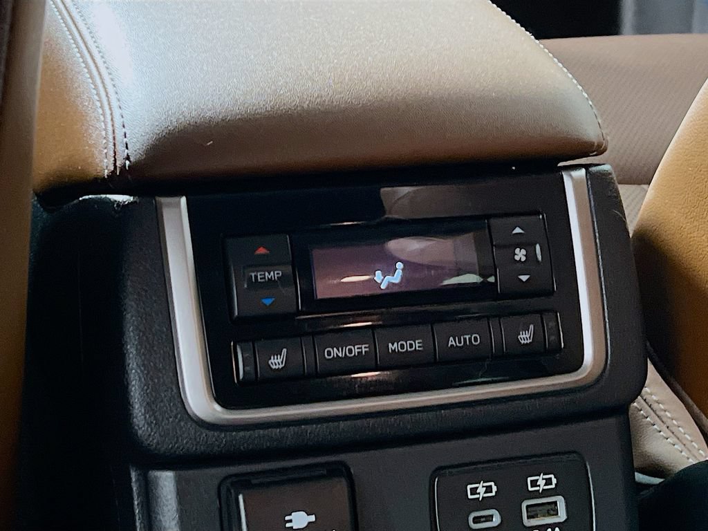 Used 2023 Subaru Ascent Touring AWD/4WD image 24