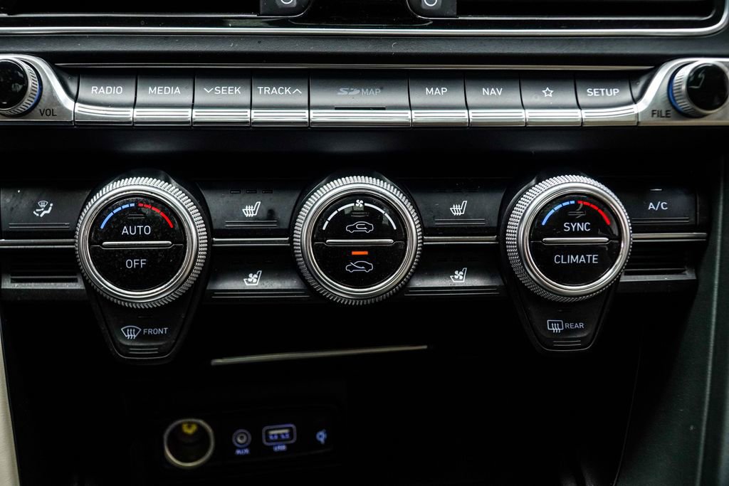 Used 2019 Genesis G70 3.3T Design image 20