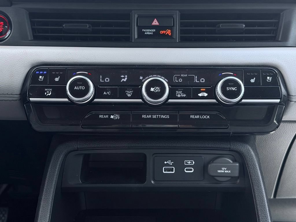 Used 2025 Honda Pilot Elite image 44
