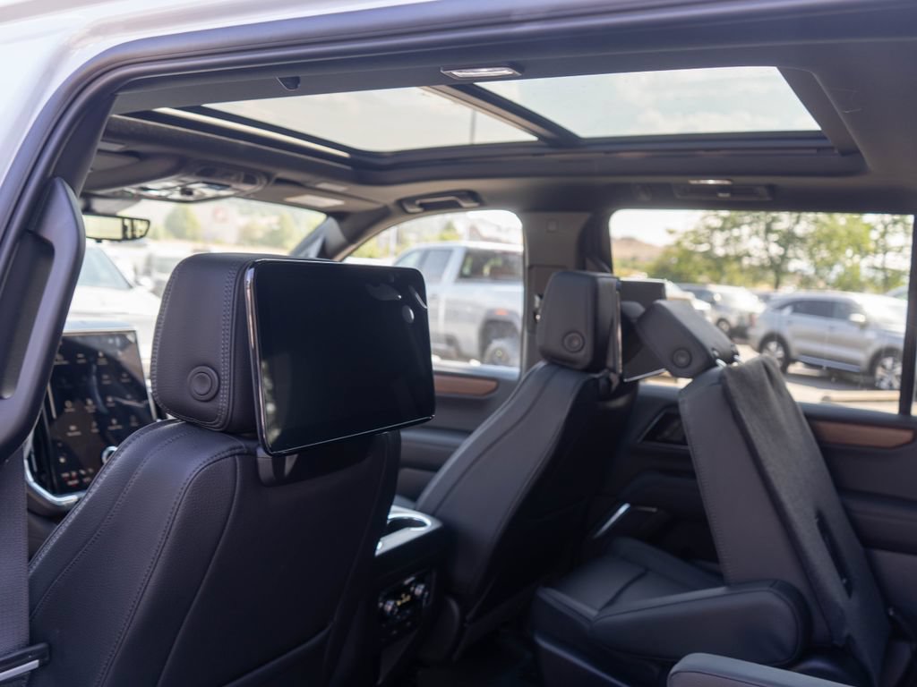 New 2026 GMC Yukon XL Denali w/ Advanced Technology Package AWD/4WD image 13