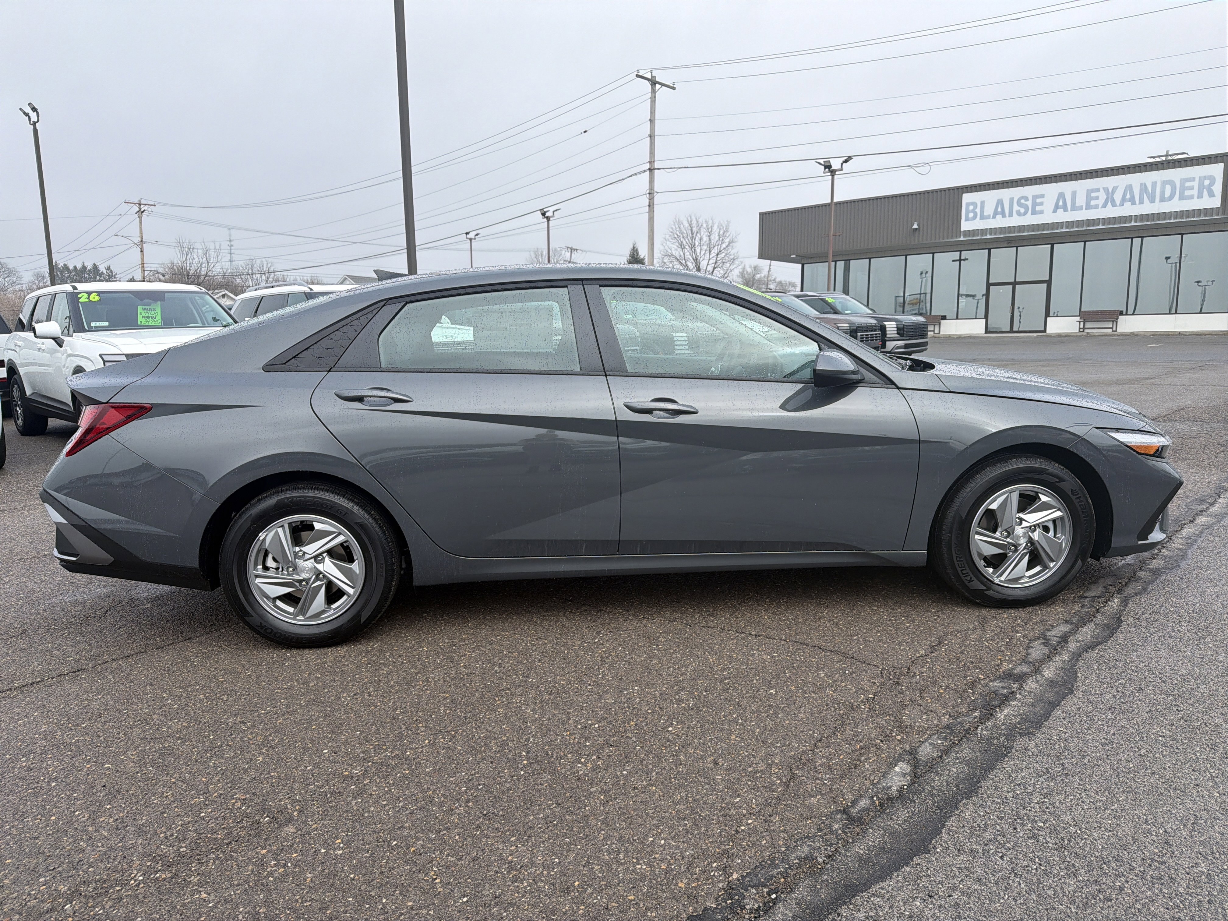 New 2026 Hyundai Elantra SE w/ Cargo Package image 2