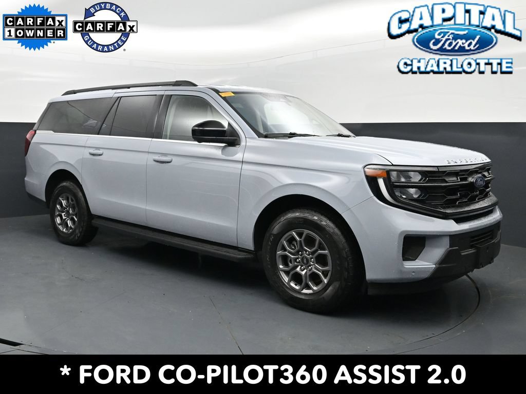 Used 2025 Ford Expedition Max Active RWD image 3