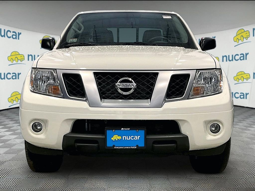 Used 2020 Nissan Frontier SV image 2