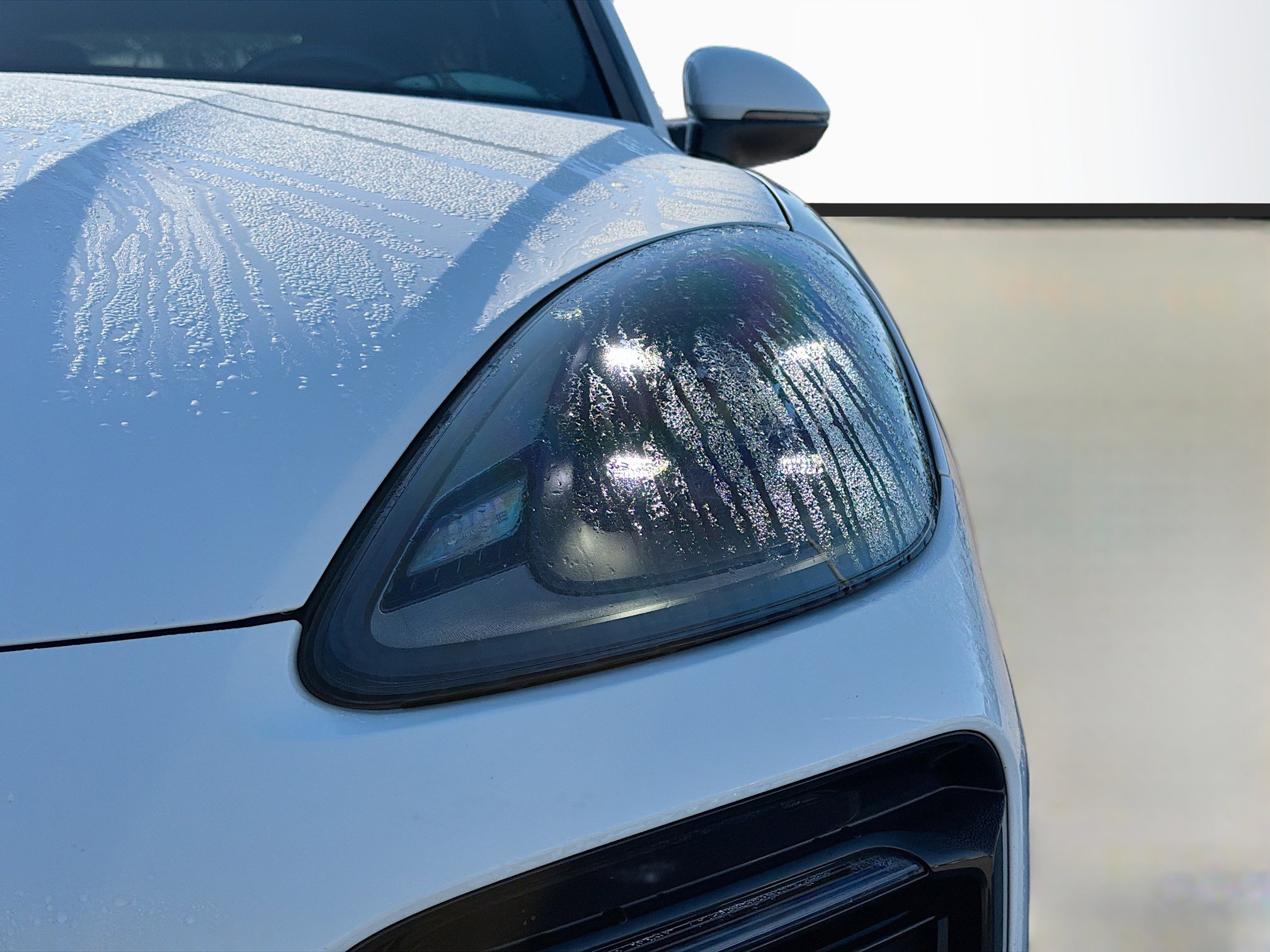 Used 2023 Porsche Cayenne Platinum Edition image 9